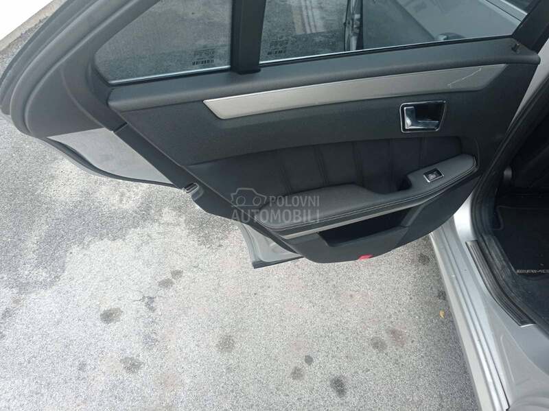 Mercedes Benz E 250 CDI  BLUEF-CY  AMG