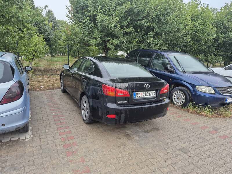 Lexus IS 220 IS 220D