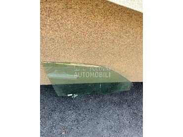 Prednje desno staklo za Audi Q2 od 2016. do 2024. god.