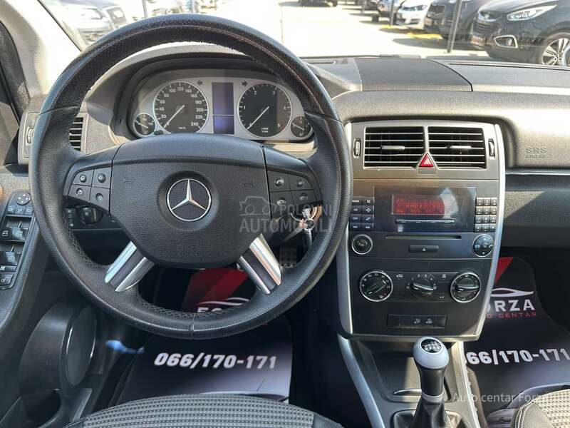 Mercedes Benz B 180 N O V / P A N O