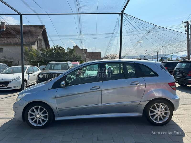 Mercedes Benz B 180 N O V / P A N O