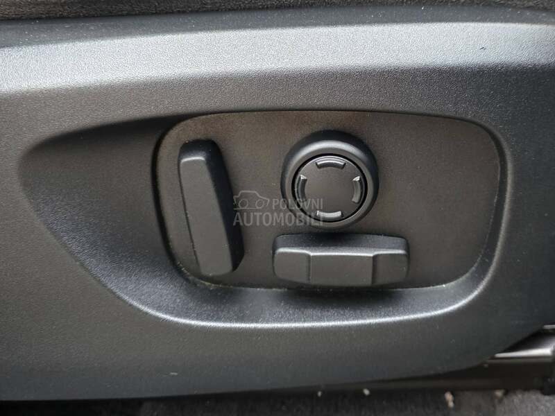 Land Rover Discovery Sport HSE TD4