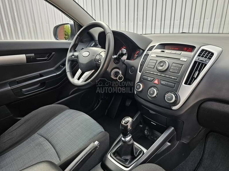 Kia pro_cee`d 1.4 LX FRESH