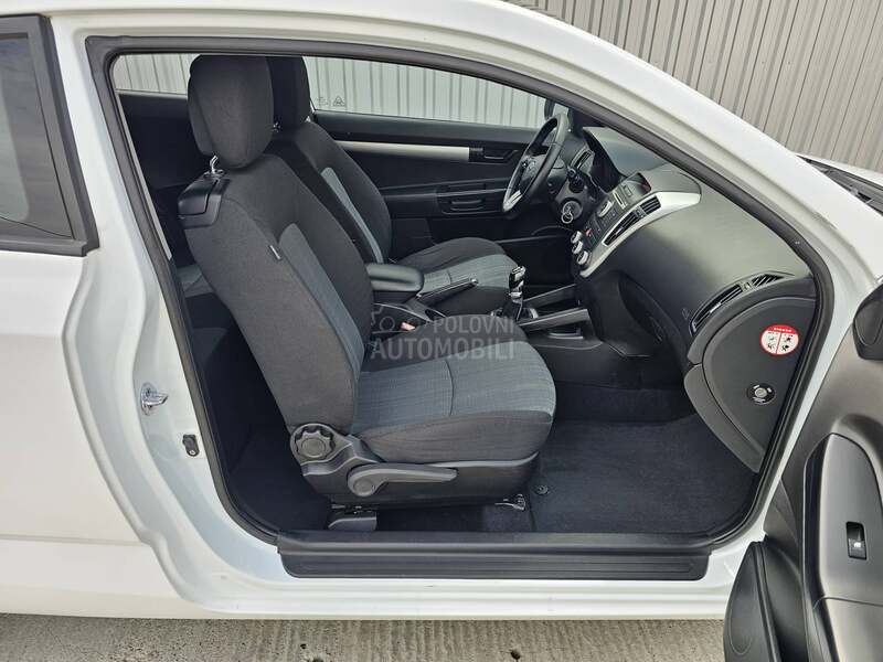 Kia pro_cee`d 1.4 LX FRESH