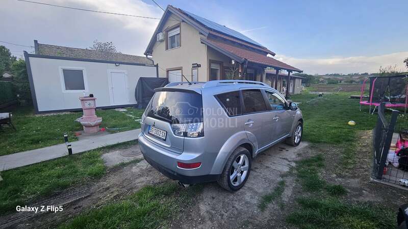 Mitsubishi Outlander 