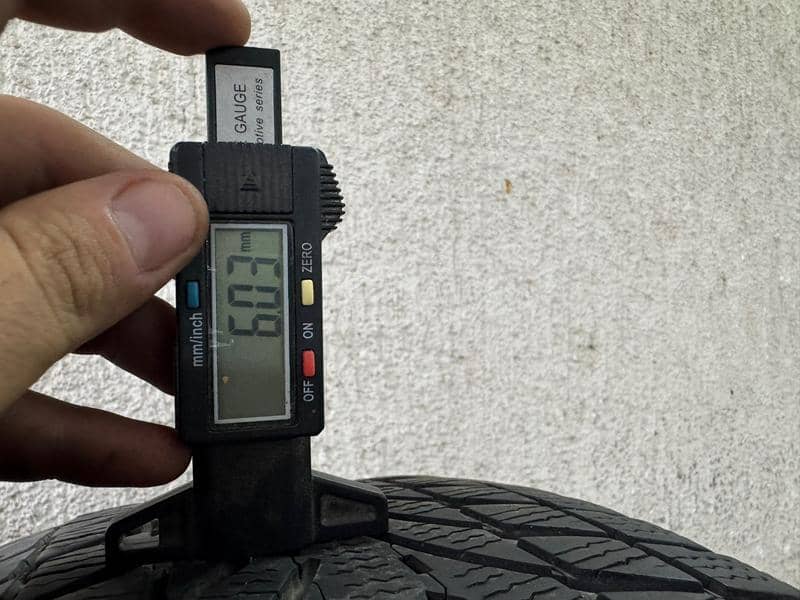 Michelin 235/65 R17 Zimska