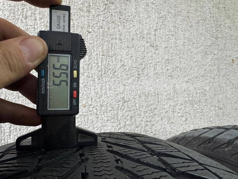 Michelin 235/65 R17 Zimska