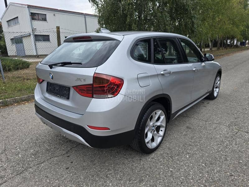 BMW X1 2.0d.  AUTO/LED