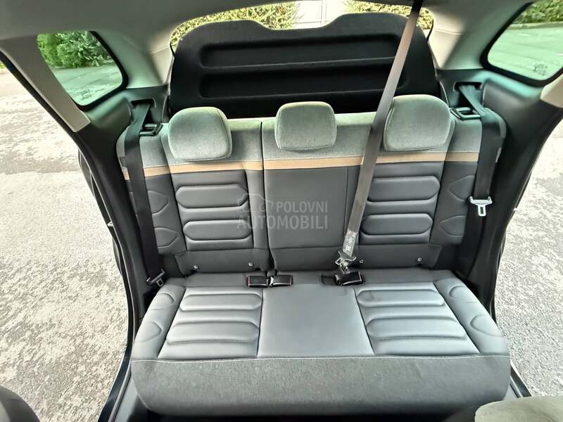 Citroen C3 Aircross 1.2 SHINE/AUT