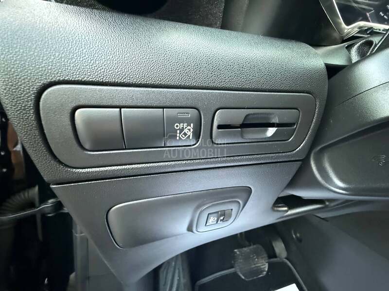Citroen C3 Aircross 1.2 SHINE/AUT