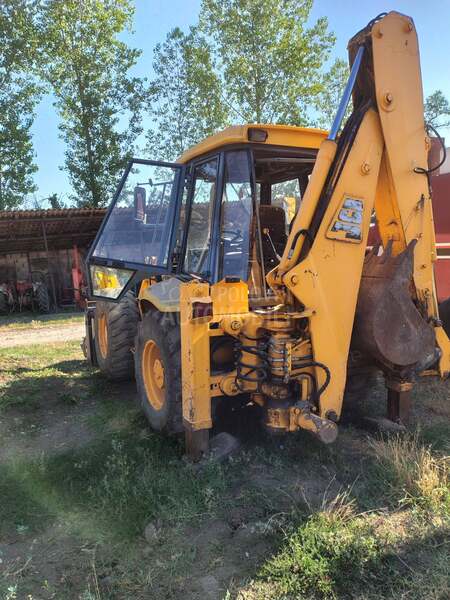 JCB 4CX