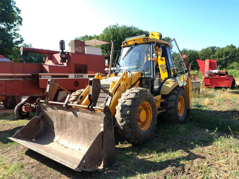 JCB 4CX