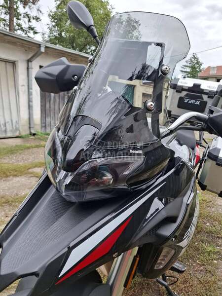 Benelli TRK 251