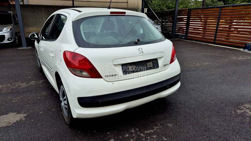Peugeot 207 1.4TNG