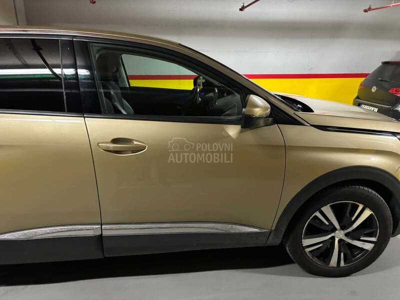 Peugeot 3008 business