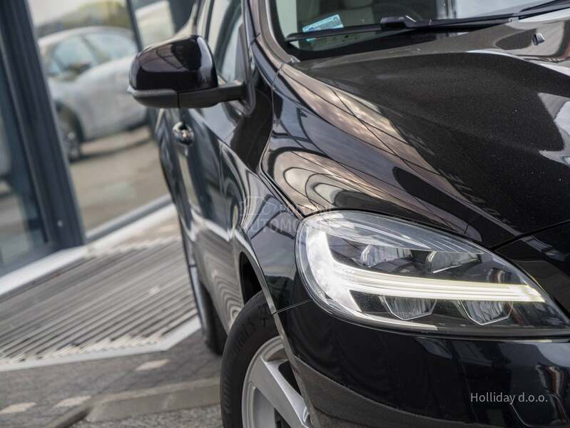 Volvo V40 2.0D Led Nav