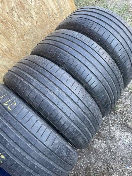 Pirelli 245/45 R18 Letnja