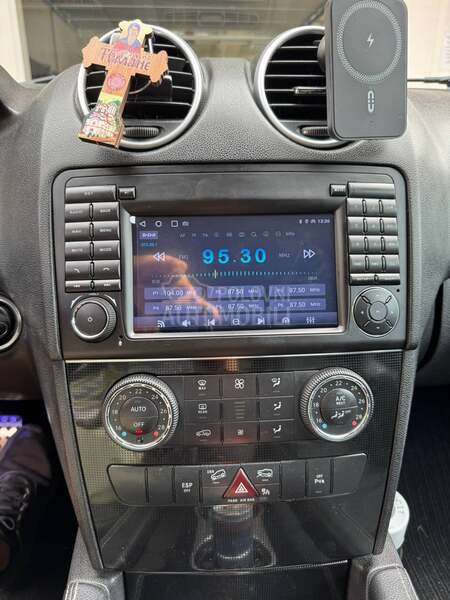 Multimedija 4/32GB Carplay