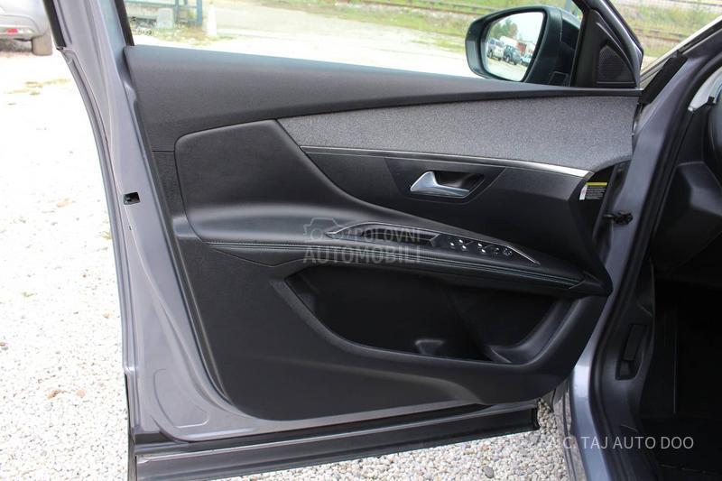 Peugeot 3008 1.5 HDI ALLURE