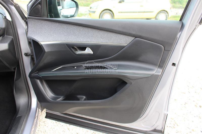 Peugeot 3008 1.5 HDI ALLURE