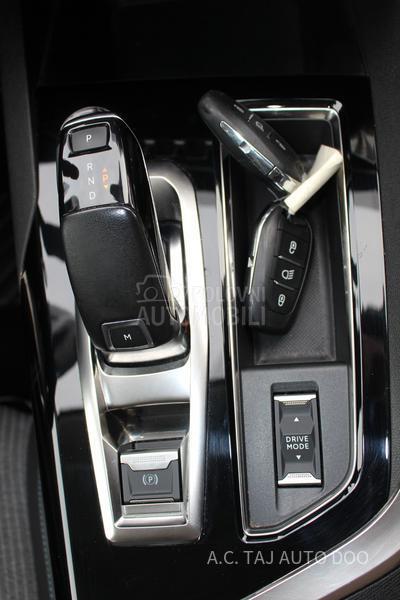 Peugeot 3008 1.5 HDI ALLURE