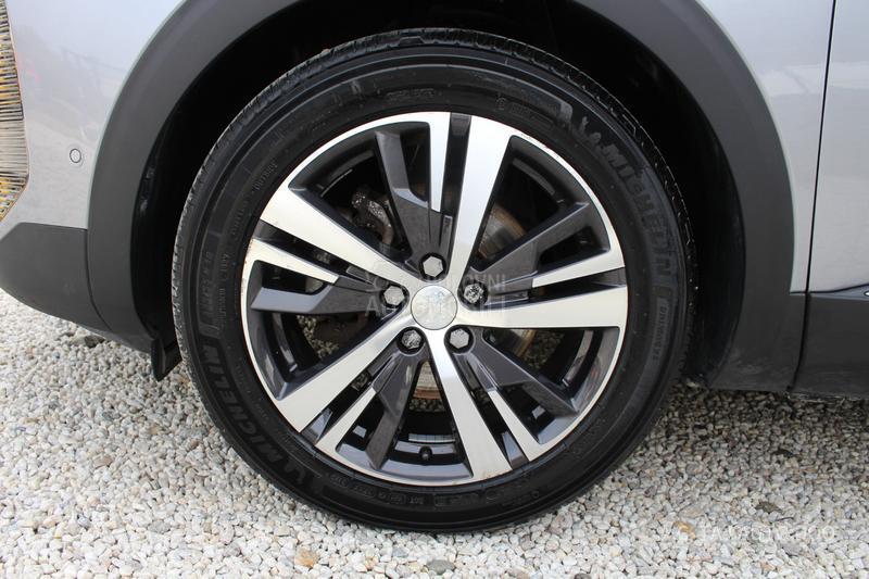 Peugeot 3008 1.5 HDI ALLURE