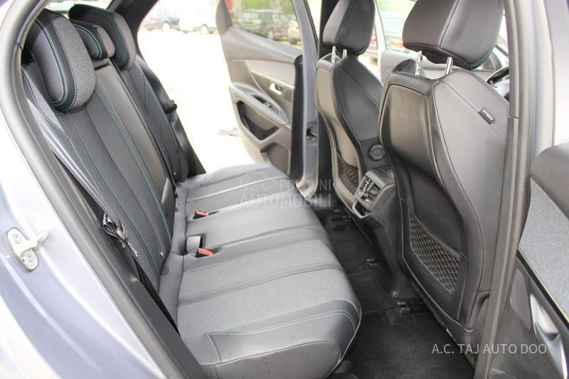 Peugeot 3008 1.5 HDI ALLURE