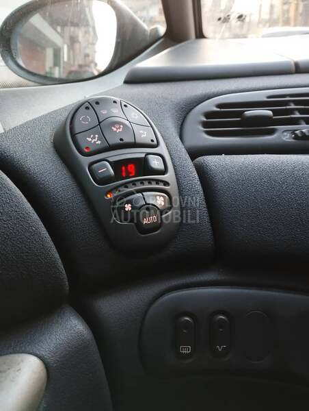Renault Espace The Race