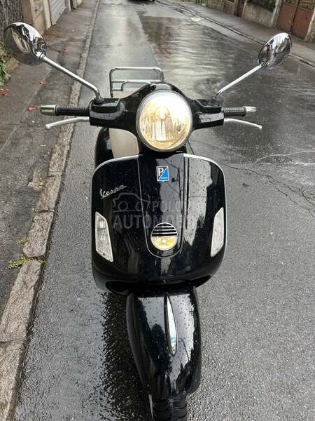 Vespa GTS 250 ie