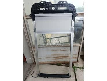 roletna panorama sa led sv. za Peugeot 2008 od 2013. do 2016. god.