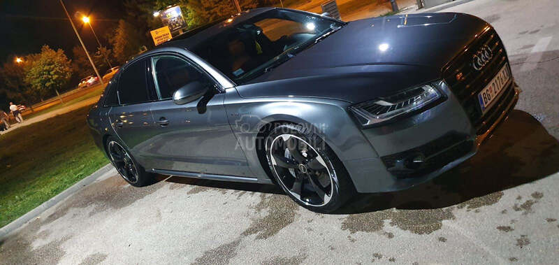 Audi S8 dobar