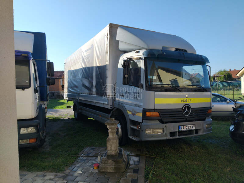Mercedes Benz 1223