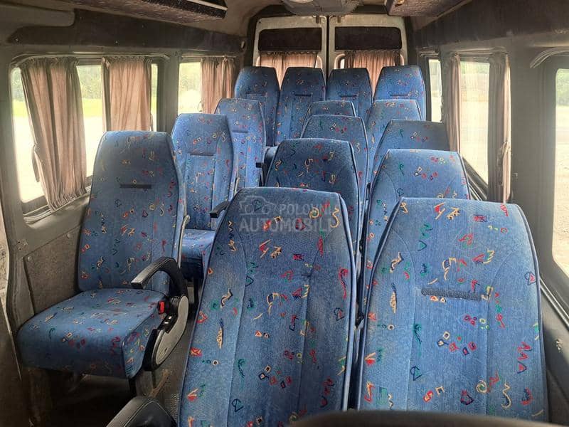 Mercedes Benz 311CDI