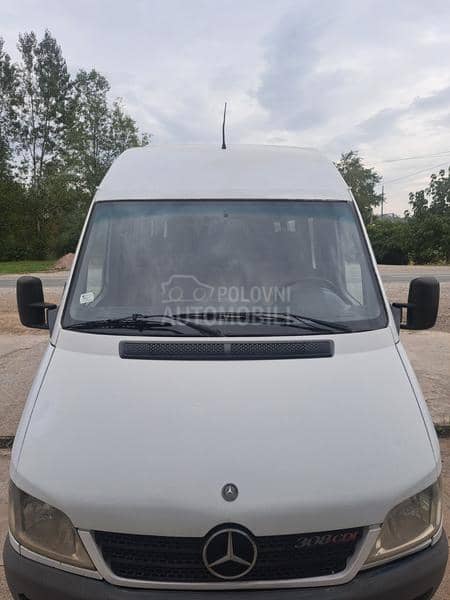 Mercedes Benz 311CDI