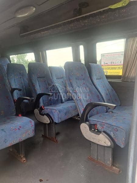 Mercedes Benz 311CDI