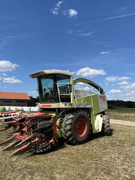 Claas Jaguar 820