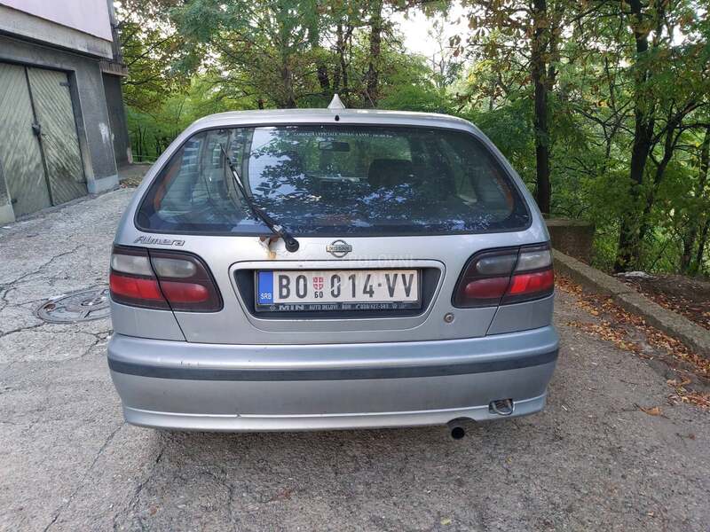 Nissan Almera 