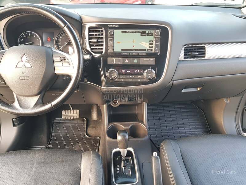 Mitsubishi Outlander 2.0 B INTENSE