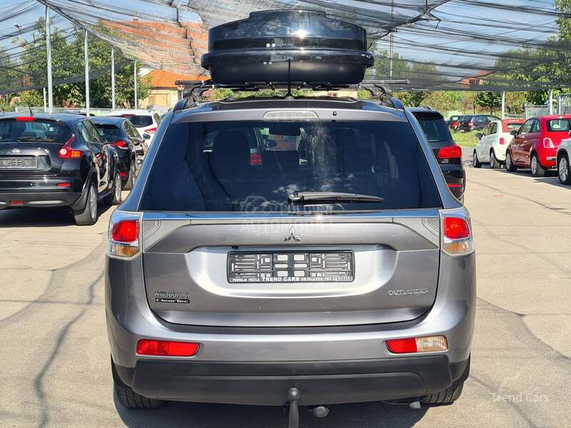 Mitsubishi Outlander 2.0 B INTENSE