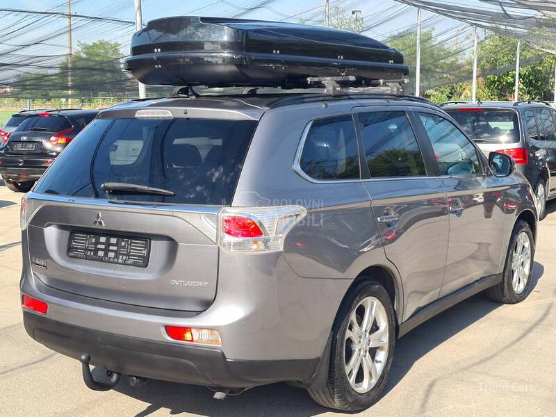 Mitsubishi Outlander 2.0 B INTENSE