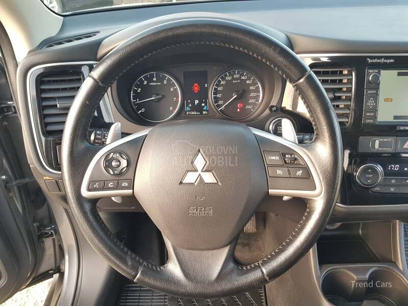 Mitsubishi Outlander 2.0 B INTENSE