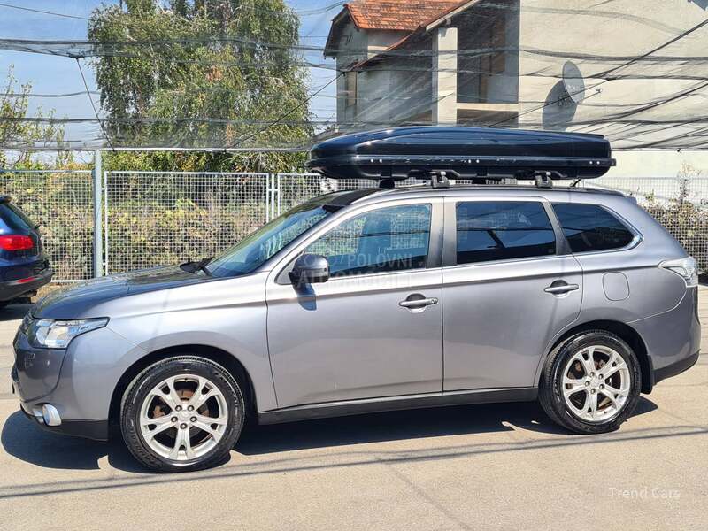 Mitsubishi Outlander 2.0 B INTENSE