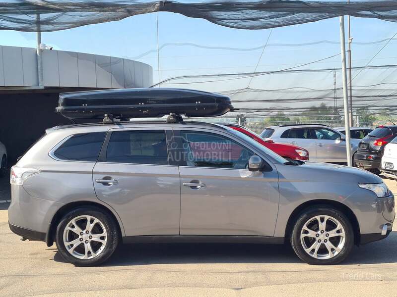 Mitsubishi Outlander 2.0 B INTENSE