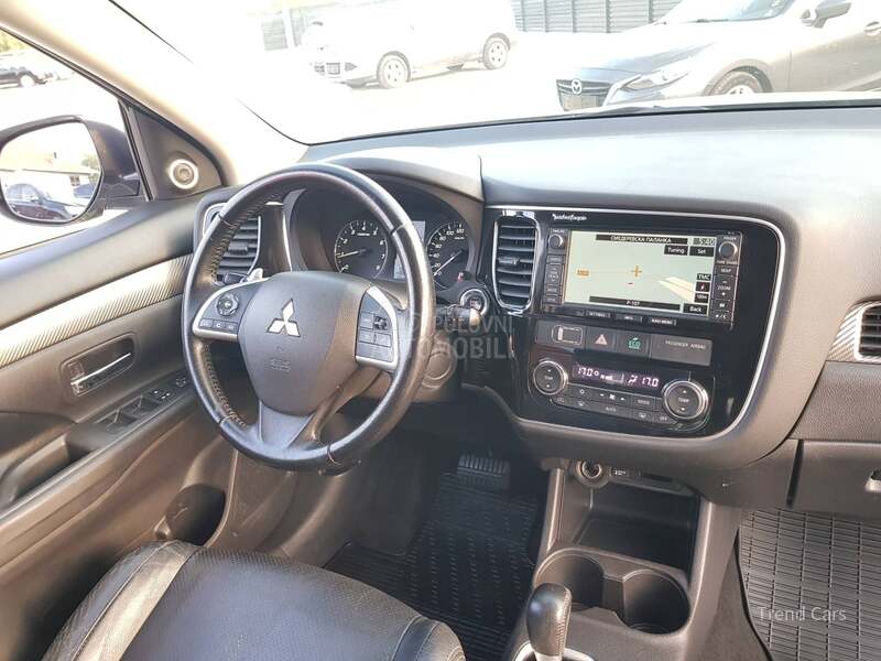 Mitsubishi Outlander 2.0 B INTENSE
