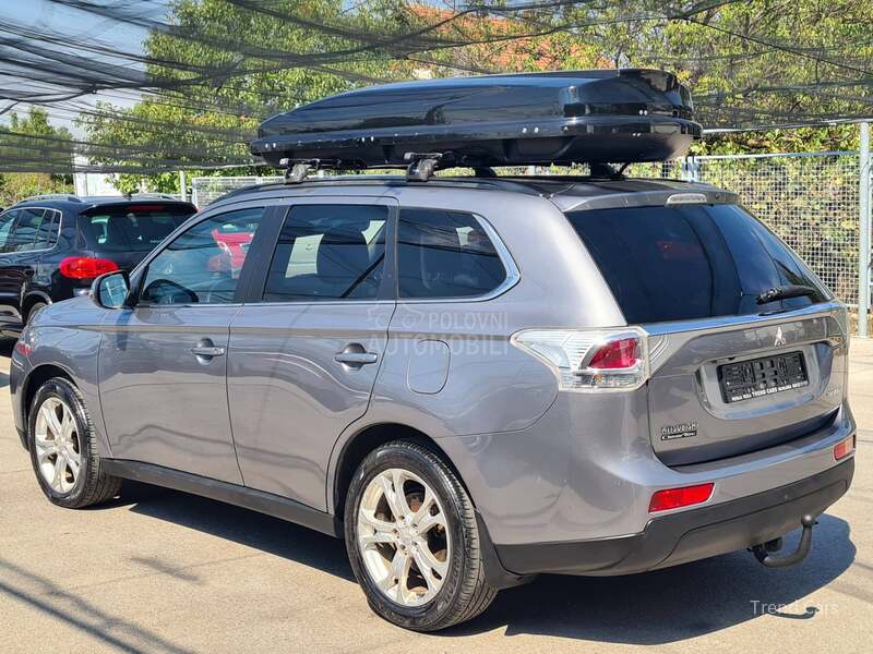 Mitsubishi Outlander 2.0 B INTENSE
