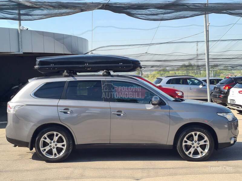 Mitsubishi Outlander 2.0 B INTENSE