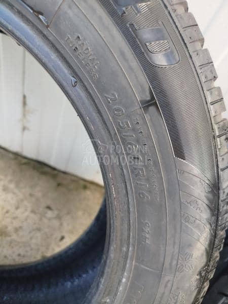 Dunlop 205/60 R16 Zimska