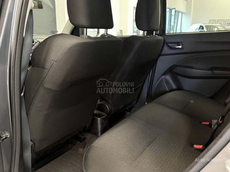 Suzuki Swift Elegance AT