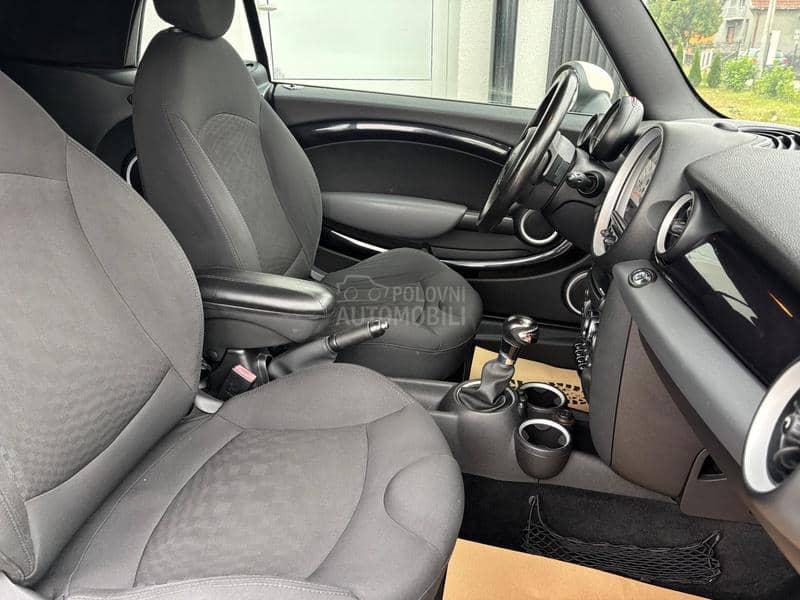 MINI Cooper S d aut cabrio
