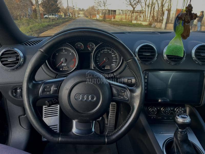 Audi TT 2.0 QUATTRO